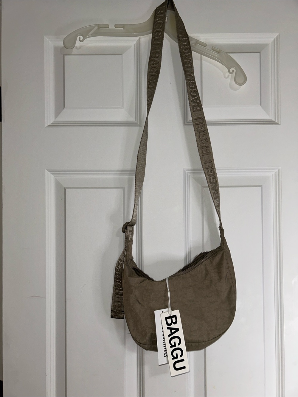 BAGGU Crescent Crossbody Messenger Bag in Taupe